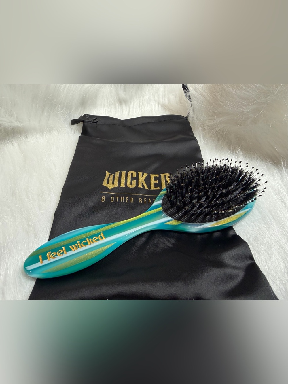 Wicked 8 Other Reasons Hair Brush With Wicked Dust Bag